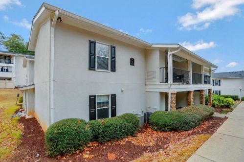 1150 Collier Rd, Atlanta GA  30318-0407 exterior