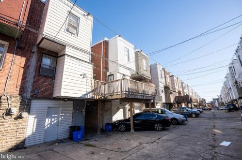 5744 12 St, Philadelphia PA 19122-4003 exterior