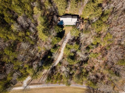 187 Red Rd, Fry, GA 30555-2064