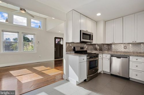 1611 Noyes Dr, Silver Spring MD 20910-2224 exterior