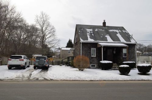 181 Franklin St, Warren, RI 02885-2727