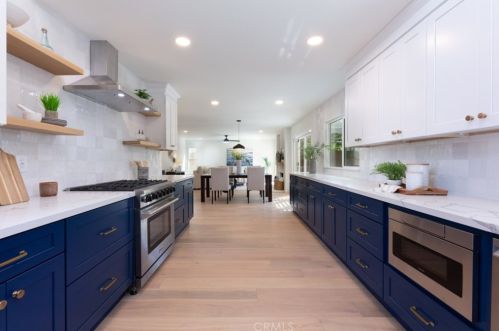 5812 Carbeck Dr, Huntington Beach CA  92648-1009 exterior