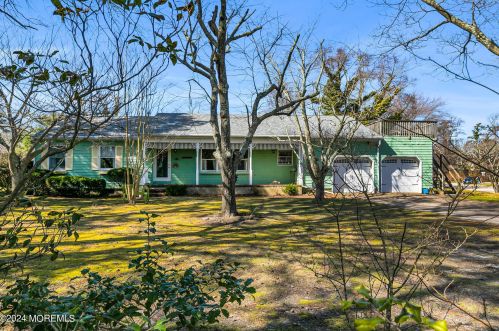 21 Ensor Pl, Island Heights, NJ 08732-7744