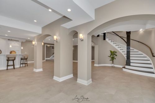 305 Ambriance Dr, Willowbrook IL  60527-0803 exterior