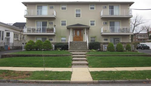 302 5th Ave, Tinton Falls, NJ 07712-5539