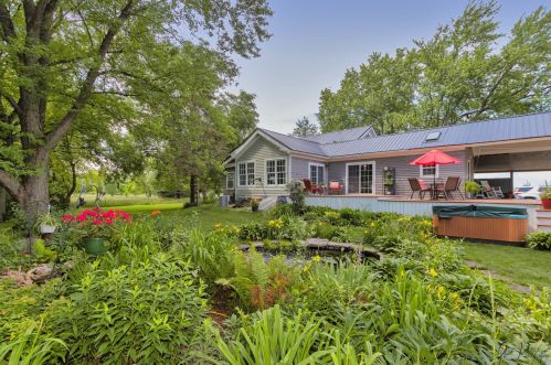 9520 Lawrence Rd, Alden, IL 60033-9230