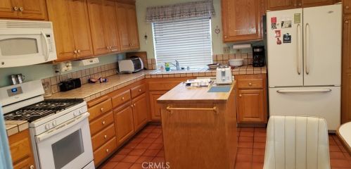 4 Silkgrass, Irvine CA  92614-7082 exterior