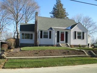 1 Danecroft Ave, Smithfield RI  02828-2304 exterior