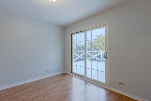 305 Lyons Dr, Lemont IL  60440-1852 exterior