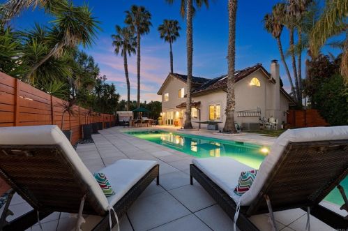 2110 Vuelta Ct, Carlsbad, CA 92009-8532