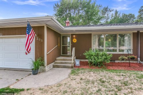 205 Oak St, Lester Pr, MN 55354-7753