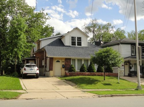 2653 Vermont St, Dixmoor, IL