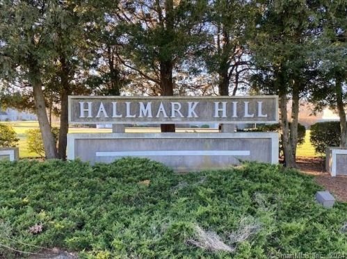 84 Colonial Hill Dr, Wallingford, CT 06492-3461