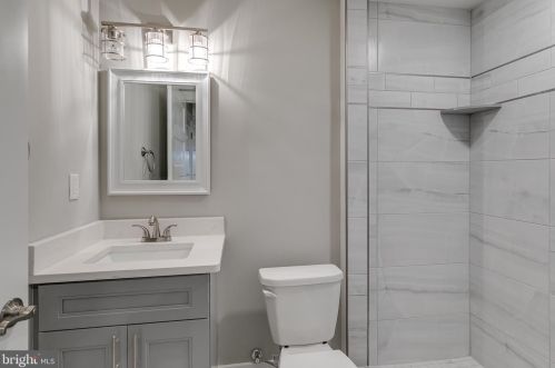 1719 27 St, Philadelphia PA 19121-2824 exterior