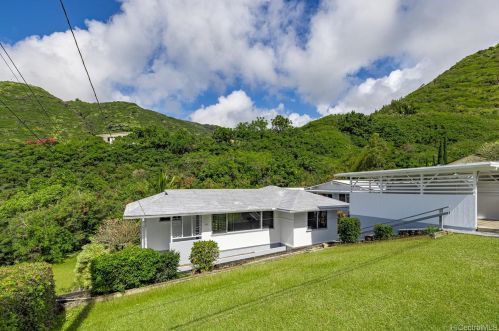 930 Ailuna St, Honolulu HI  96821-1708 exterior