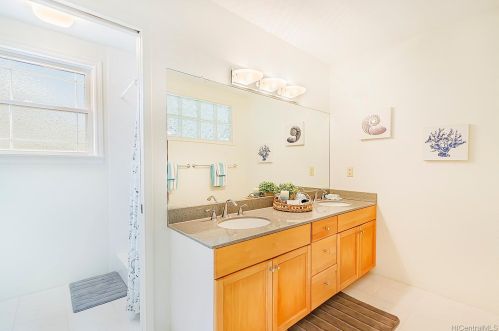 852 Kealahou St, Honolulu HI  96825-2910 exterior