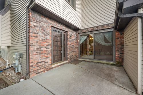 1604 Gingercreek Ct, Sycamore IL 60178-2722 exterior