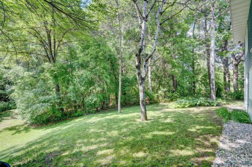 3735 Greensboro Dr, Saint Paul MN  55123-2242 exterior