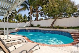 2096 Vanguard Dr, Camarillo, CA 93010-2128