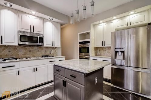 5065 Cascade Overlook, Atlanta, GA 30331-7372