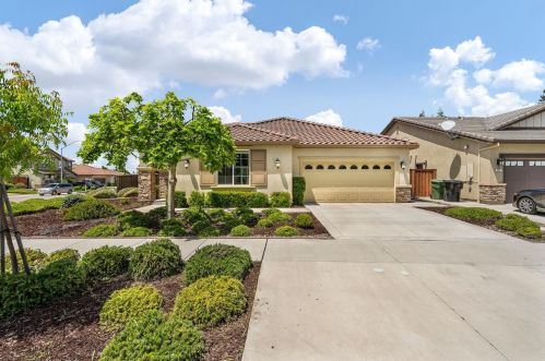 371 Franklin Ln, Ripon, CA 95366-2085