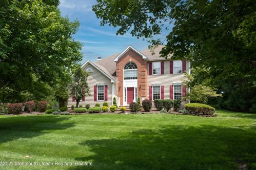 1 Pondview Dr, Tinton Falls, NJ 07724-3182