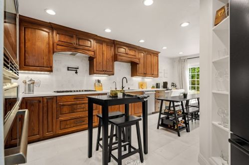 5938 Calle Principia, Anaheim CA  92807-4712 exterior