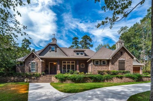 10295 Paradise Valley Dr, Conroe, TX