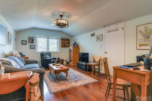 345 Sayre Dr, Princeton NJ  08540-5839 exterior