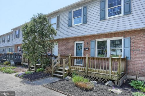 564 2nd St, Harrisburg, PA 17113-2606