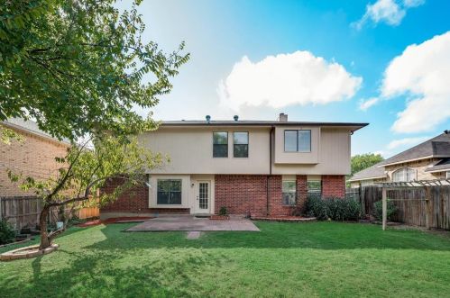 822 Clover Hl Ln, Cedar Hill TX 75104-7920 exterior