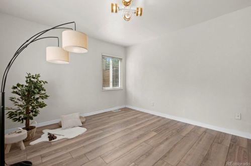 2895 Fairfax St, Denver CO  80207-2748 exterior