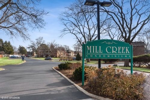1133 Miller Ln, Buffalo Grove, IL 60089-4253