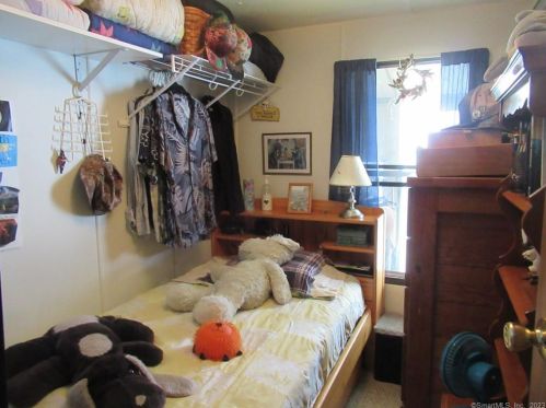 35 Sunny Acres, Wallingford CT  06492-2935 exterior