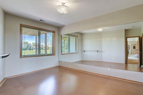 2737 Eagle Valley Dr, Saint Paul MN  55129-4224 exterior