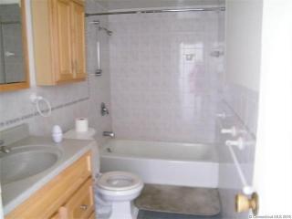 26 Devon Ct, Meriden CT  06450-8178 exterior