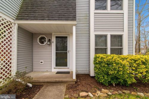 8 Cedar Ct, Somers Point, NJ 08244-1361