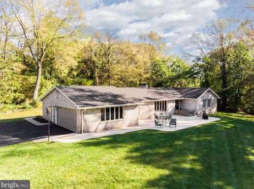 16909 Virginia Ave, Williamsport, MD 21795-1349