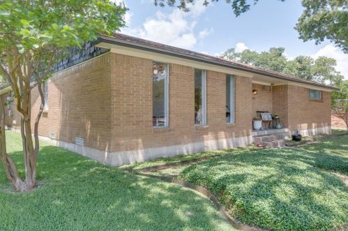 5915 Canterview Dr, Dallas, TX 75228-6034