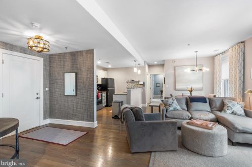 1811 Chestnut St, Philadelphia PA  19103-3721 exterior