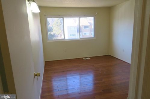 15253 Lodge Ter, Woodbridge VA  22191-3805 exterior