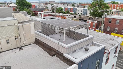 2037 6 St, Philadelphia PA 19140-4528 exterior