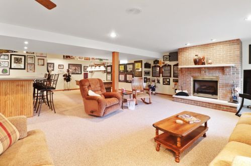 2650 9 Pl, Hobart IN 46342-5356 exterior