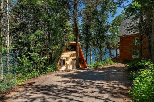 14144 Shore Dr, Truckee CA  96161-3412 exterior