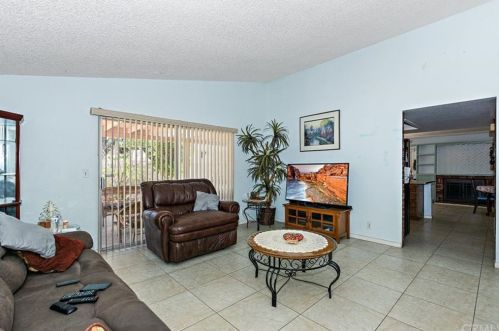 633 Lancewood Ave, Rialto, CA 92376-4610