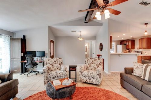 8100 Lea Shore St, Fort Worth TX  76179-3219 exterior