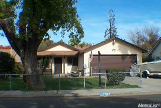 1529 Pearl St, Modesto, CA 95350-3801