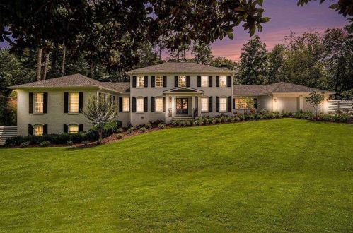 3225 Jett Ferry Ct, Atlanta GA  30350-5415 exterior