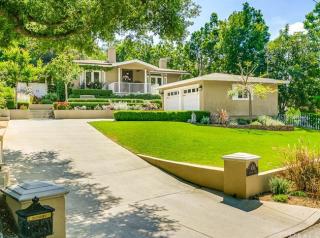 450 Highland Pl, Monrovia, CA 91016-1555