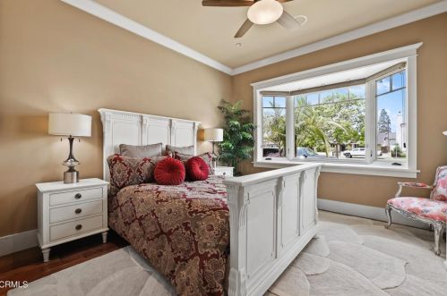 1746 Main St, Huntington Beach CA  92648-2723 exterior
